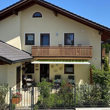 Alpenappartement Traumzeit - Pool / Eigene Terrasse / Garten Bernau am Chiemsee Exteriör bild