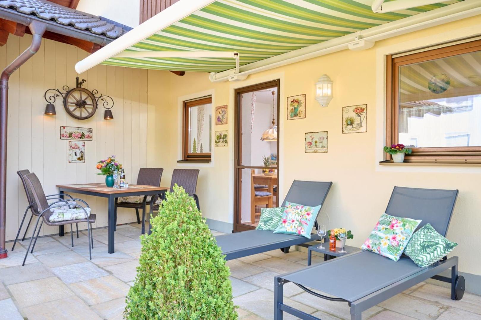 Alpenappartement Traumzeit - Pool / Eigene Terrasse / Garten Bernau am Chiemsee Exteriör bild
