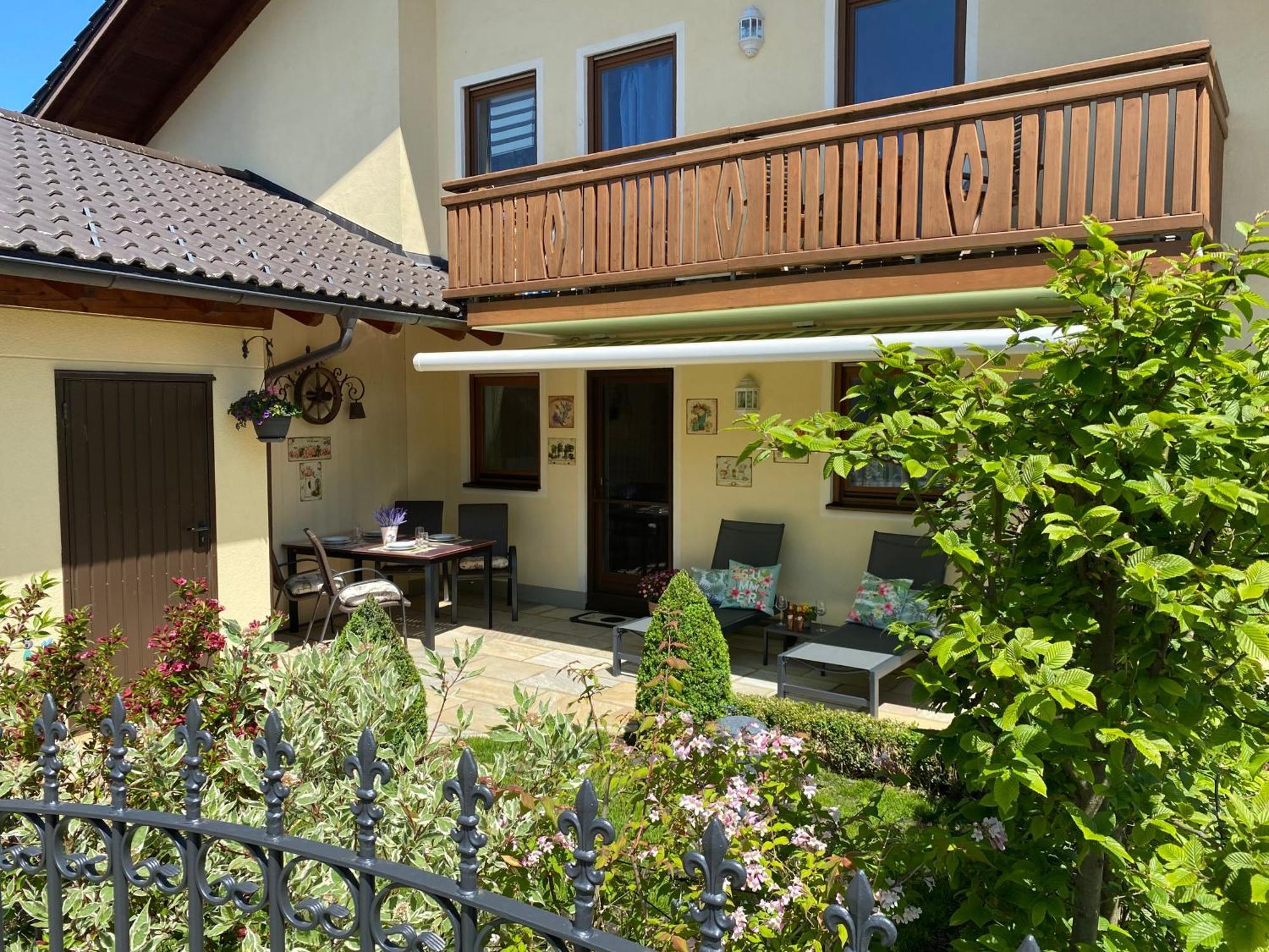 Alpenappartement Traumzeit - Pool / Eigene Terrasse / Garten Bernau am Chiemsee Exteriör bild
